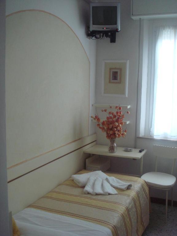 Hotel Arcade Rimini Room photo